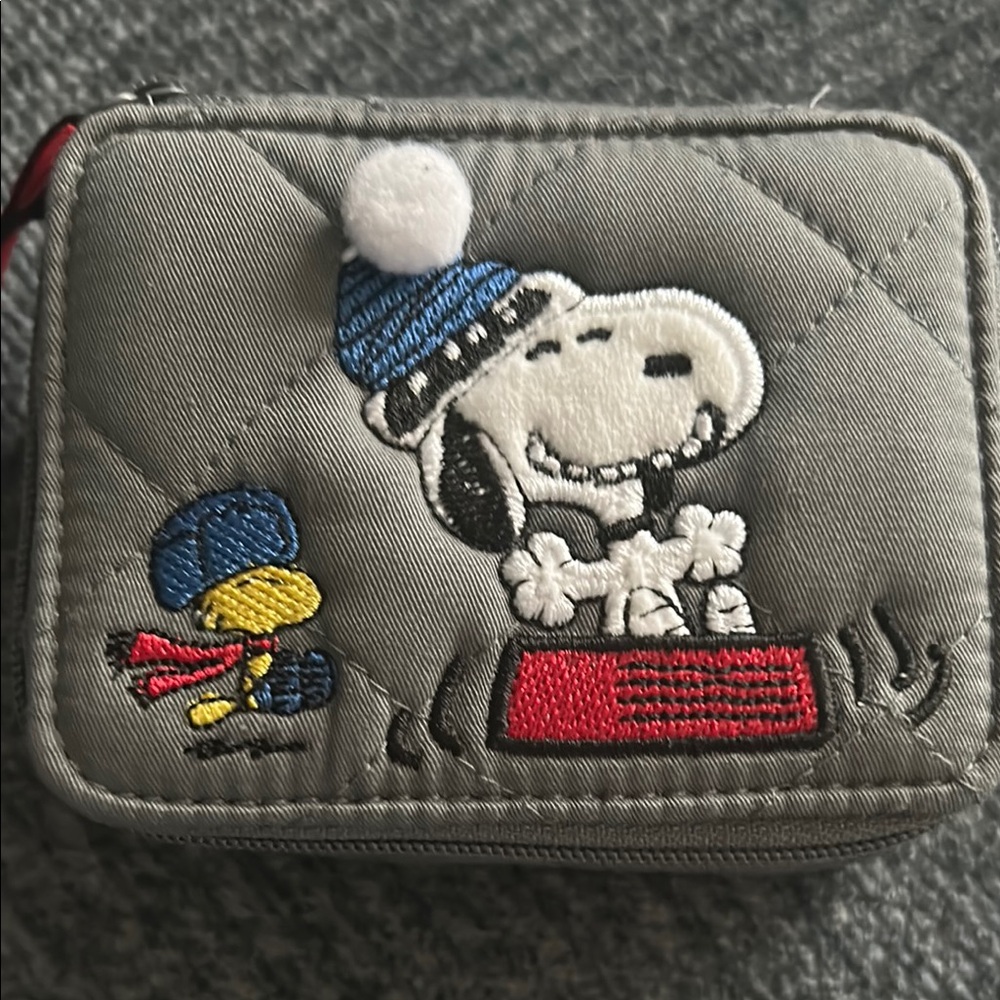 Vera Bradley Retires Ski Slope Snoopy Pill Box NWT